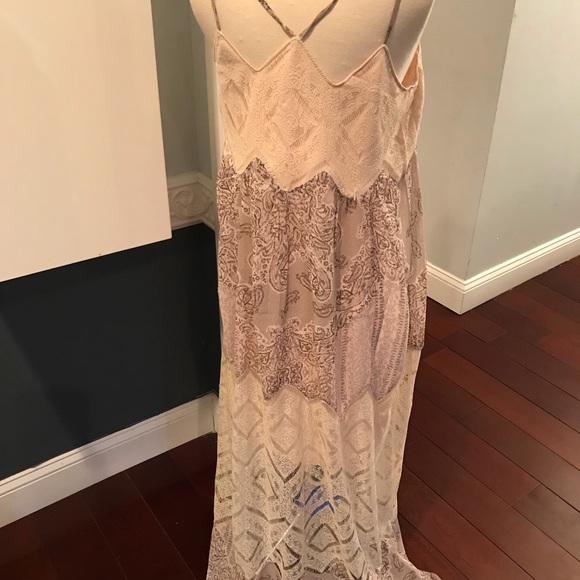 Beautiful Summer Dress - Picture 3 of 4